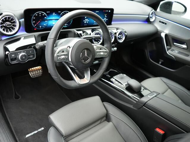 Mercedes-Benz CLA-KLASSE Shooting Brake 250 e AMG Plug In Hybrid PHEV | Panodak | Alcantara Sportstoelen Verwarmd & Ventilatie | Widescreen Navi | L.M. 19" | Sfeerverlichting | Carplay | 360 Camera |