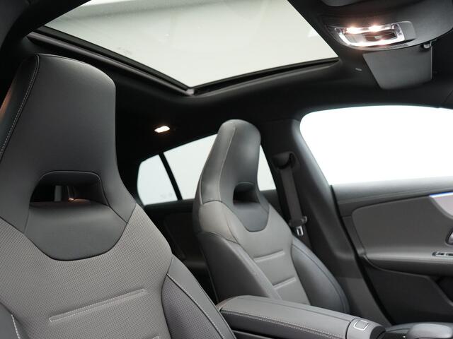 Mercedes-Benz CLA-KLASSE Shooting Brake 250 e AMG Plug In Hybrid PHEV | Panodak | Alcantara Sportstoelen Verwarmd & Ventilatie | Widescreen Navi | L.M. 19" | Sfeerverlichting | Carplay | 360 Camera |
