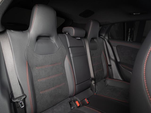 Mercedes-Benz CLA-KLASSE Shooting Brake 250 e Star Edition Panorama dak | Trekhaak