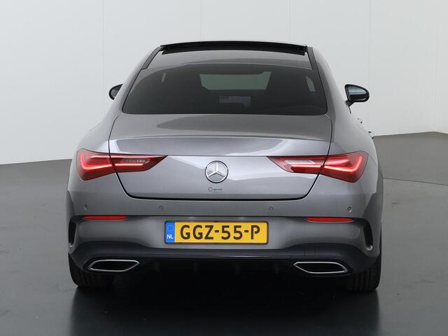 Mercedes-Benz CLA-KLASSE 180 Coupe Star Edition AMG Line | Panorama-schuifdak | Navigatiesysteem | Stoelverwarming | Parkeercamera | Sfeerverlichting