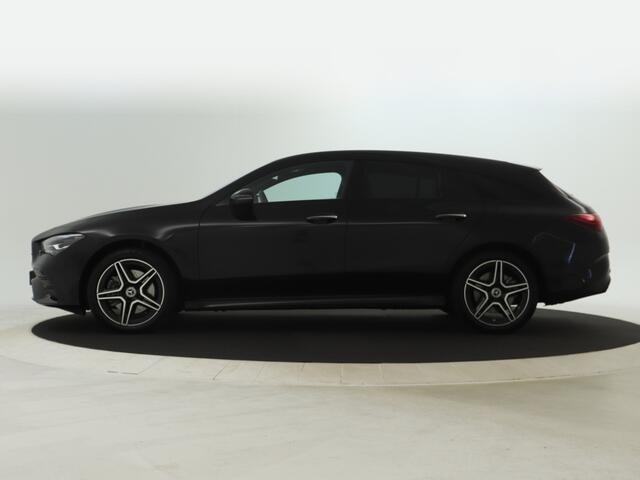 Mercedes-Benz CLA-KLASSE Shooting Brake 250 e AMG Plug-In Hybride 5 spaaks lichtmetalen velgen | Navigatie | Wide screen | Parking support met camera achter | Inclusief 24 maanden Mercedes-Benz Certified garantie voor Europa.