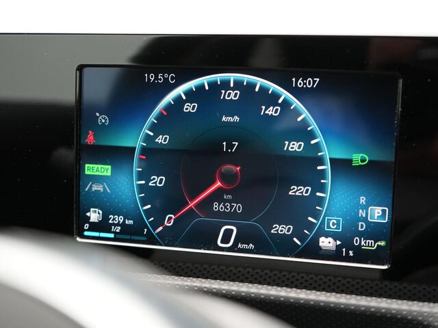 Mercedes-Benz CLA-KLASSE Shooting Brake 250 e AMG Plug In Hybrid 218PK PHEV | Navigatie | Sfeerverlichting | Alcantara Sportstoelen | DAB