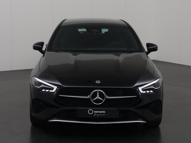 Mercedes-Benz CLA-KLASSE Shooting Brake 250 e Star Edition | Navigatie | Parkeerassistent PARKTRONIC | EASY PACK achterklep | USB pakket plus | Stoelverwarming