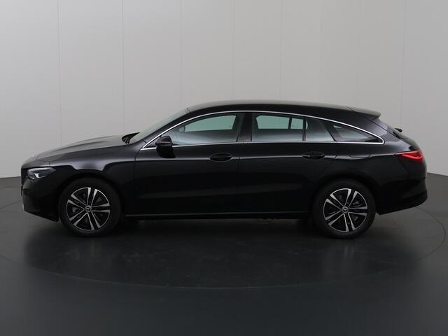 Mercedes-Benz CLA-KLASSE Shooting Brake 250 e Star Edition | Navigatie | Parkeerassistent PARKTRONIC | EASY PACK achterklep | USB pakket plus | Stoelverwarming