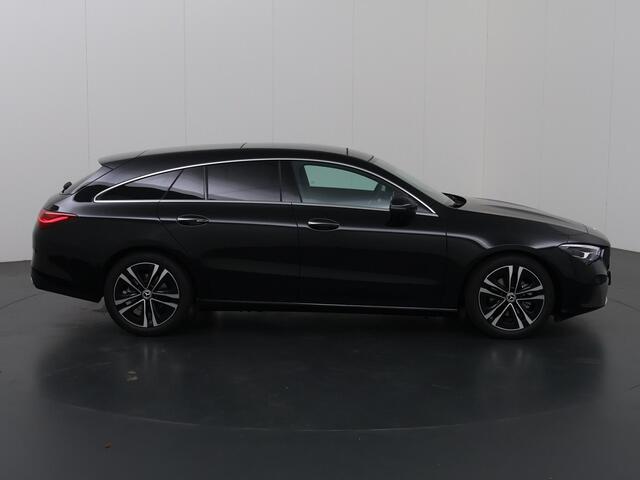 Mercedes-Benz CLA-KLASSE Shooting Brake 180 Star Edition Luxury Line | Keyless | Widescreen | Panoramadak | LED