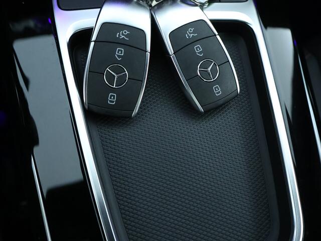 Mercedes-Benz CLA-KLASSE 250 e AMG Plug-In Hybride Panoramadak | Sfeerverlichting | Achteruitrijcamera | Digitale radio DAB+ | Inclusief 24 maanden MB Certified garantie voor Europa.