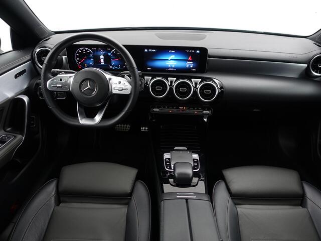 Mercedes-Benz CLA-KLASSE 200 AMG Night Edition Aut- Panoramadak, Two Tone Leder Interieur, Carplay, Android Auto, Camera