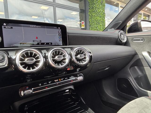 Mercedes-Benz CLA-KLASSE AMG 45 4MATIC+ Premium Plus | Pano | Schaalstoelen | Burmester | Mountain Grey Magno