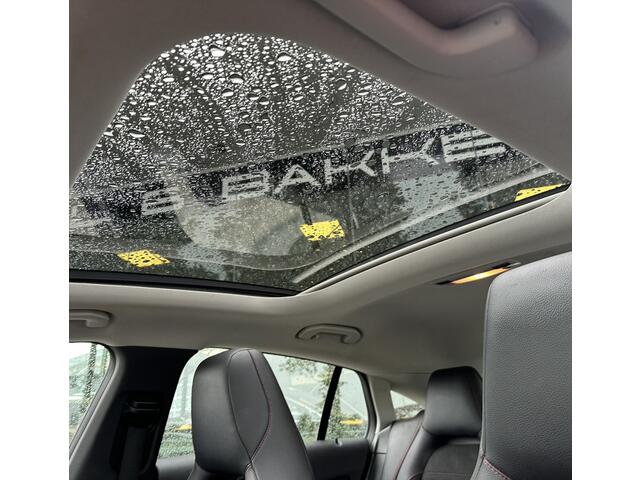 Mercedes-Benz CLA-KLASSE Shooting Brake 180 Business Solution AMG ** Panodak ** Navigatie ** Stoelverwarming