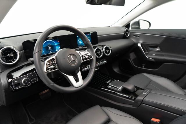 Mercedes-Benz CLA-KLASSE Shooting Brake CLA250 e |Panorama|Leder|Dodehoek|Carplay|