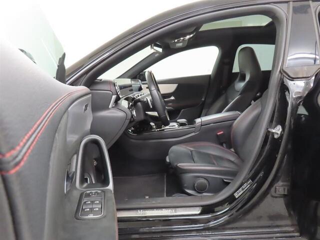 Mercedes-Benz CLA-KLASSE Shooting Brake 200 Aut. Sol AMG Sport | Panorama | Sfeer Verl. | Navi | Camera |