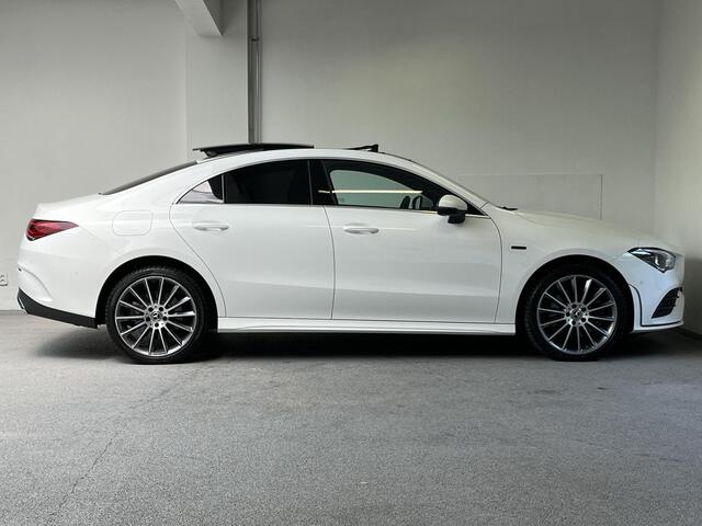 Mercedes-Benz CLA-KLASSE 250 e AMG Premium Plus Line | PANO | TREKHAAK | CARPLAY |