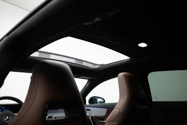 Mercedes-Benz CLA-KLASSE Shooting Brake 250 e AMG Line |Pano|Leder|Ambient|Trekhaak|Adaptive|