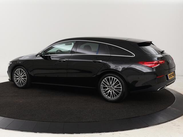 Mercedes-Benz CLA-KLASSE Shooting Brake 180 Luxury Line | Camera | Leder | Sfeerverlichting | Stoelverwarming | Adaptive cruise | Navigatie | LED