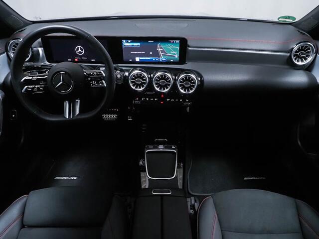 Mercedes-Benz CLA-KLASSE Shooting Brake 250 e AMG Nightpakket | Panoramadak | Distronic | Sfeerverlichting | Sttur- en Stoelverwarming | 360 gr Camera | KEyless Go | Inclusief 24 maanden Mercedes-Benz Certified garantie voor Europa.