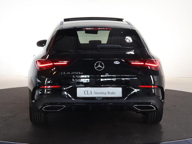 Mercedes-Benz CLA-KLASSE 250e Shooting Brake Business Solution AMG | Panoramaschuifdak | Head-up display | 360° camera | Dodehoekassistent |