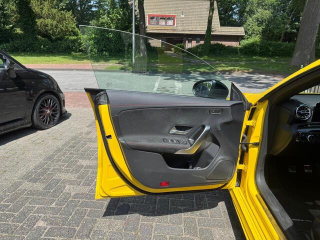 Mercedes-Benz CLA-KLASSE Shooting Brake 180 AMG Premium Plus