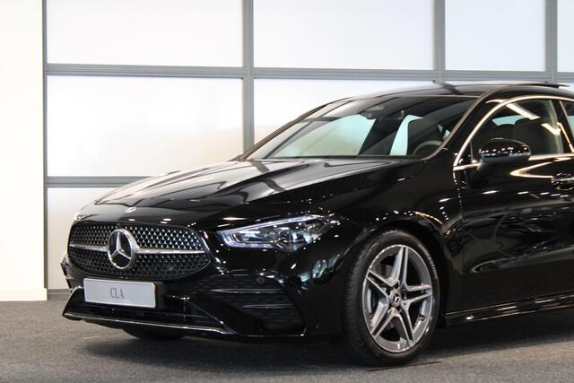 Mercedes-Benz CLA-KLASSE Coupé 180 Business Solution AMG Panorama dak