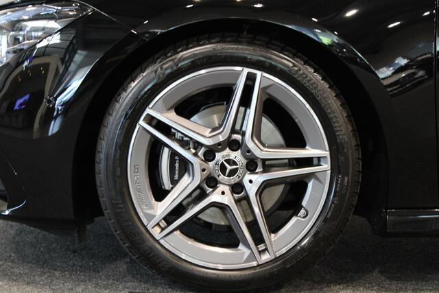 Mercedes-Benz CLA-KLASSE Coupé 180 Business Solution AMG Panorama dak