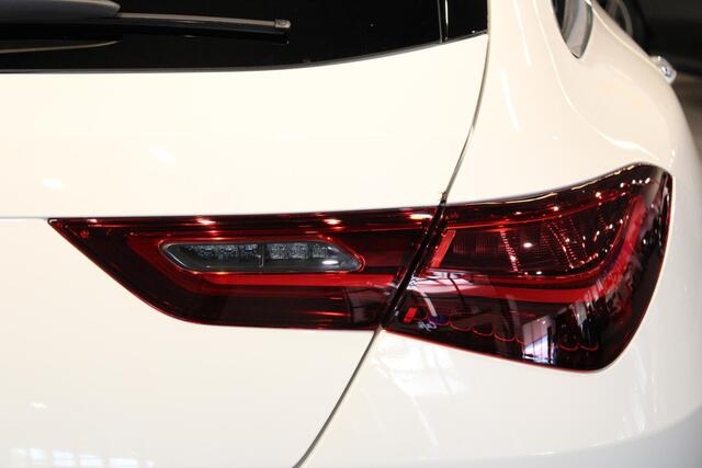 Mercedes-Benz CLA-KLASSE Shooting Brake 180 Star Edition Luxury Line LIMITED Panorama dak
