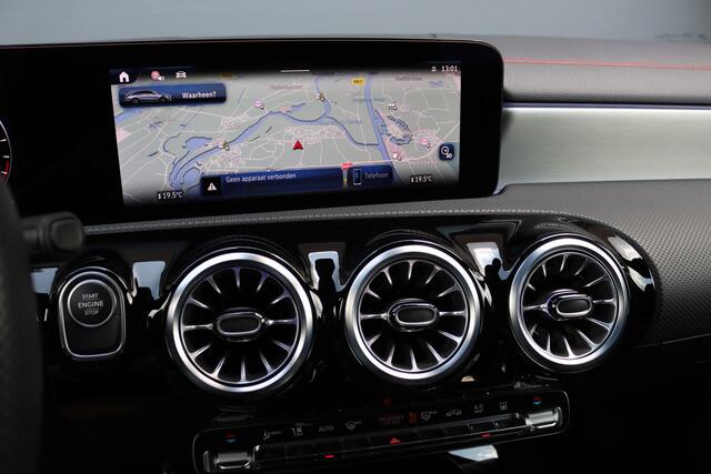 Mercedes-Benz CLA-KLASSE Shooting Brake 250 e AMG Line Aut8 | Facelift | Panoramadak | Distronic Pro | Memory | Burmester | Trekhaak | Keyless Go | Night Pakket |