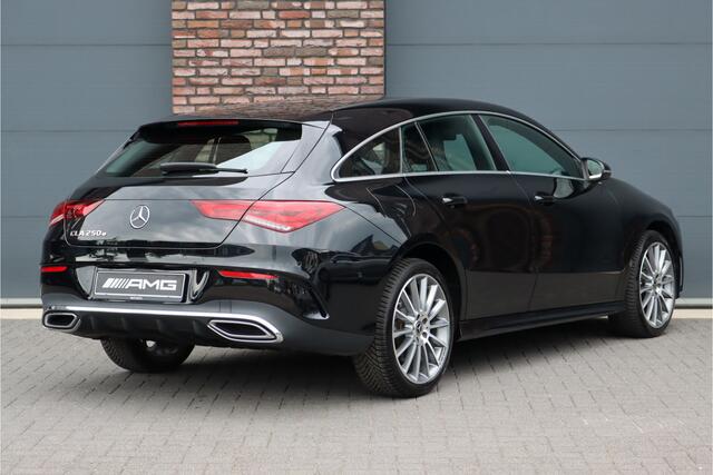 Mercedes-Benz CLA-KLASSE Shooting Brake 250 e AMG Line Aut8 | Camera | Sfeerverlichting | Stoelverwarming | Actieve Spoorassistent | High Perf. LED | Cruise Control |