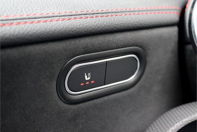Mercedes-Benz CLA-KLASSE Shooting Brake 250 e AMG Line Aut8 | Camera | Sfeerverlichting | Stoelverwarming | Actieve Spoorassistent | High Perf. LED | Cruise Control |