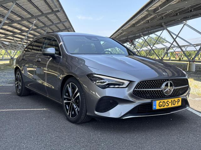 Mercedes-Benz CLA-KLASSE Shooting Brake 180 Star Edition Luxury Line | Panoramadak | Trekhaak | Sfeerverlichting | Parkeercamera | Stoelverwarming | LED |