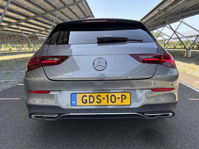 Mercedes-Benz CLA-KLASSE Shooting Brake 180 Star Edition Luxury Line | Panoramadak | Trekhaak | Sfeerverlichting | Parkeercamera | Stoelverwarming | LED |