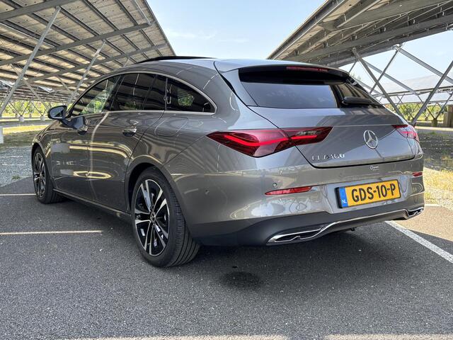 Mercedes-Benz CLA-KLASSE Shooting Brake 180 Star Edition Luxury Line | Panoramadak | Trekhaak | Sfeerverlichting | Parkeercamera | Stoelverwarming | LED |