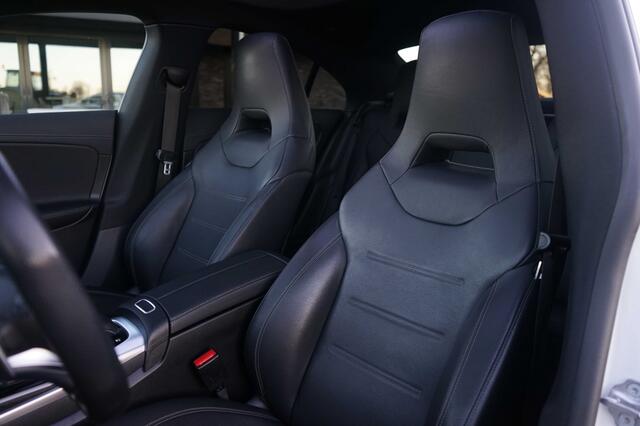 Mercedes-Benz CLA-KLASSE AMG CLA 35 4Matic 306PK Pano/Aero/Night/Sfeer