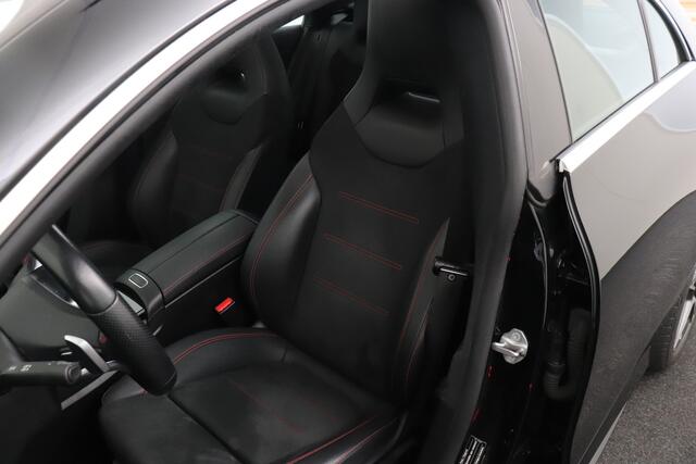 Mercedes-Benz CLA-KLASSE 180 Aut. AMG Pano-dak Camera Sfeerverlichting