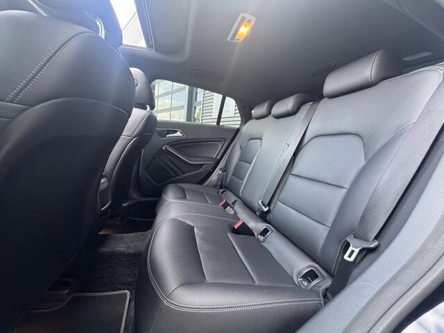 Mercedes-Benz CLA-KLASSE Shooting Brake 200 prestige SCHUIFDAK,LEER