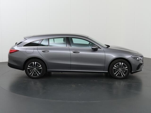 Mercedes-Benz CLA-KLASSE Shooting Brake 250 e Star Edition | Trekhaak | Stoelverwarming | Achteruitrijcamera | Widescreen |