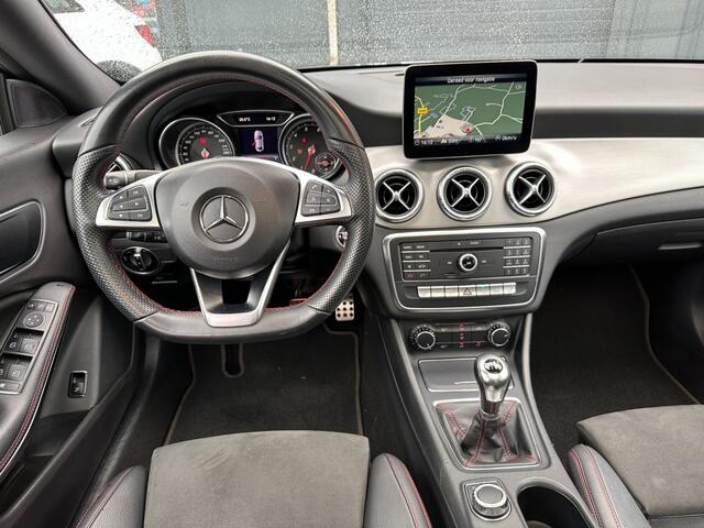 Mercedes-Benz CLA-KLASSE CLA 180 AMG-Line 68000 KM !! schuifdak stoelverw.