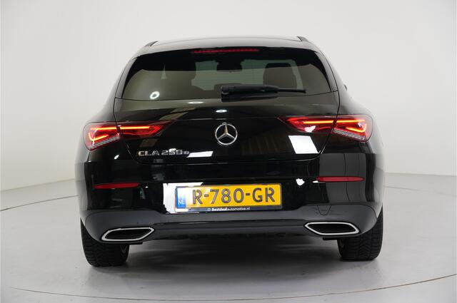 Mercedes-Benz CLA-KLASSE Shooting Brake 250 e Progressive | Trekhaak | Ambient | LED | Camera |