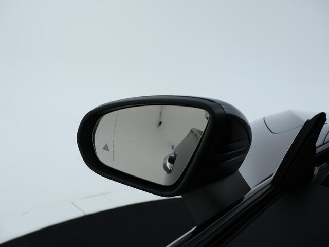 Mercedes-Benz CLA-KLASSE 250e AMG - line | AMG | NIght Pakket | Sfeerverlichting | Park pilot + Achtecamera | Digital Light | Dodehoek assistentie | Stoelverwarming Inclusief 24 maanden MB Certified garantie voor Europa.