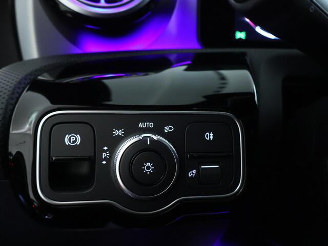 Mercedes-Benz CLA-KLASSE 250e AMG - line | AMG | NIght Pakket | Sfeerverlichting | Park pilot + Achtecamera | Digital Light | Dodehoek assistentie | Stoelverwarming Inclusief 24 maanden MB Certified garantie voor Europa.