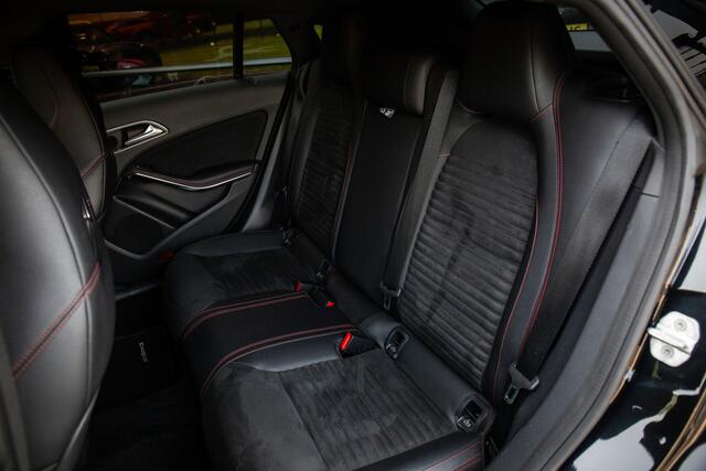 Mercedes-Benz CLA-KLASSE Shooting Brake 180 Prestige , Achteruitrijcamera, Navigatie, Isofix, Stoelverwarming,