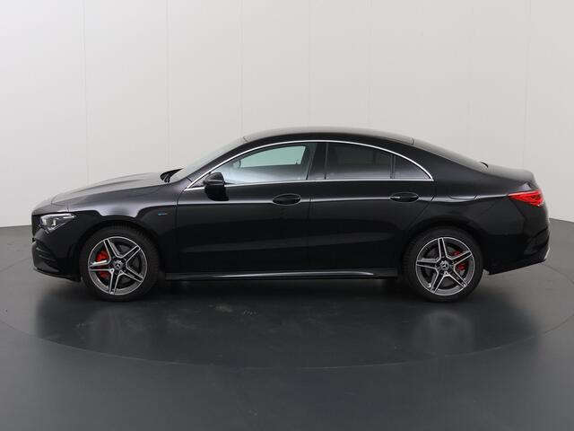 Mercedes-Benz CLA-KLASSE 250 e Business Solution AMG Limited | AMG | Apple carplay | Stoelverwarming |