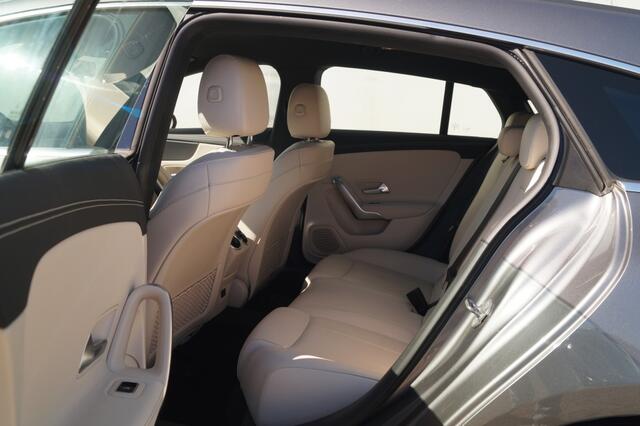Mercedes-Benz CLA-KLASSE 180 d Bns Sol. Lux.