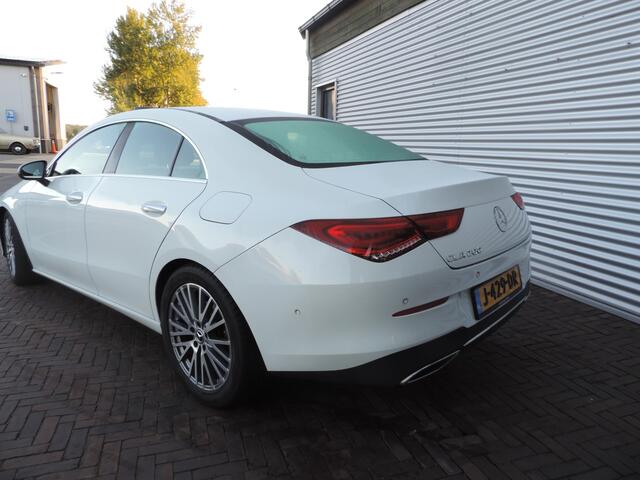Mercedes-Benz CLA-KLASSE 200 Business Solution Luxury sfeer licht
