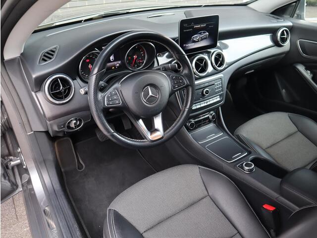 Mercedes-Benz CLA-KLASSE 180 Ambition
