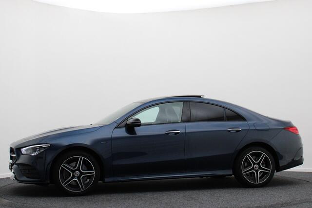 Mercedes-Benz CLA-KLASSE 250 e Business Solution AMG Limited Panoramadak, Memory, Matrix LED, Sfeerverlichting, Apple Carplay, DAB