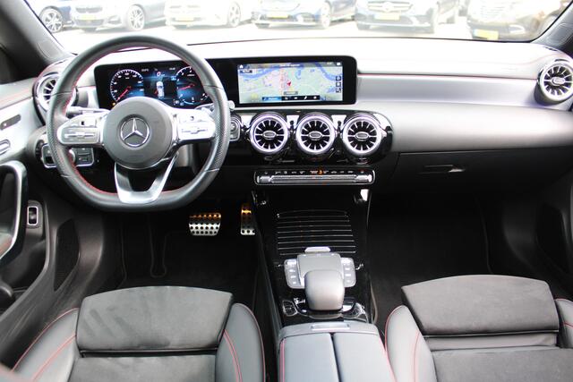 Mercedes-Benz CLA-KLASSE Shooting Brake 200 AUT7 <<MAGNO GREY>> AMG NIGHT PANORAMADAK SFEER KEY-LESS GO MEMORY CARPLAY TREKHAAK