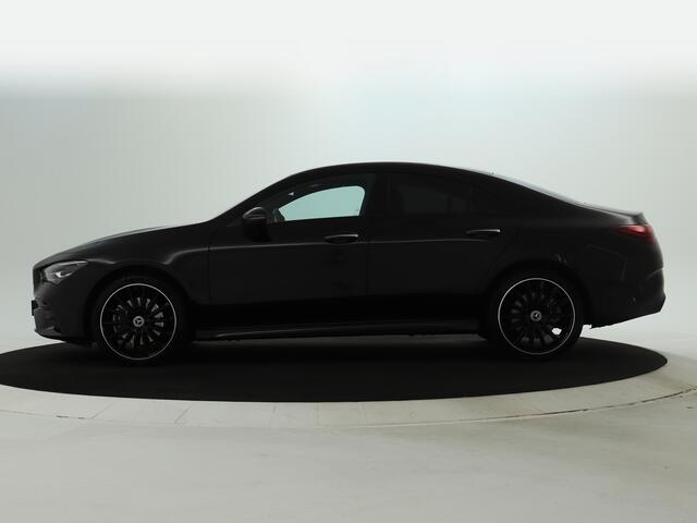 Mercedes-Benz CLA-KLASSE 250 e AMG Line AMG Line | Night Pakket | 19 Inch AMG Velgen | Memory voorstoelen | Dodehoekassist | Sfeerverlichting. Inclusief 48 maanden MB Certified garantie voor Europa.