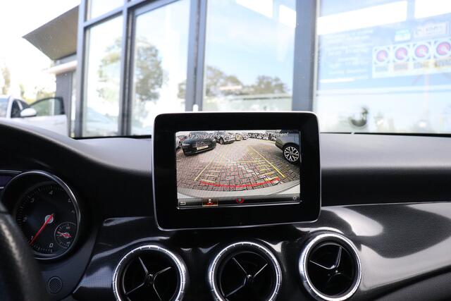 Mercedes-Benz CLA-KLASSE Shooting Brake 180 d Business | SPORTSTOELEN | CAMERA | CRUISE | NAVI |