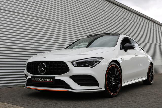 Mercedes-Benz CLA-KLASSE 220 4MATIC Edition AMG Pakket AMG NightPakket (Pano Sportleder Carplay Widescreen Burmester M-Bux Distronic 360Camera Multibeam 19InchAMG PrivacyGlass)