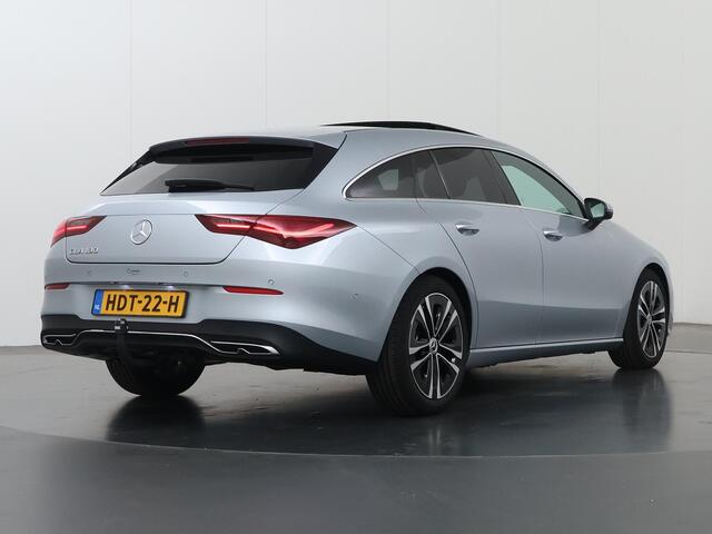 Mercedes-Benz CLA-KLASSE 180 Shooting Brake Star Edition Luxury line | Camera | Panoramadak | Stoelverwarming |