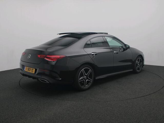 Mercedes-Benz CLA-KLASSE 180 Business Solution AMG AMG Line | Night Pakket | Panorama Schuif-Kanteldak | Sfeerverlichting | Memory Voorstoelen Ledkoplampen. Inclusief 24 maanden Mercedes-Benz Certified garantie voor Europa
